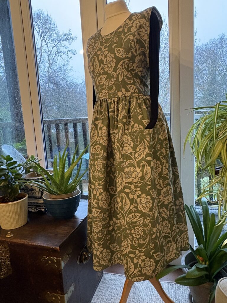 handmade Colonial apron lymington hampshire